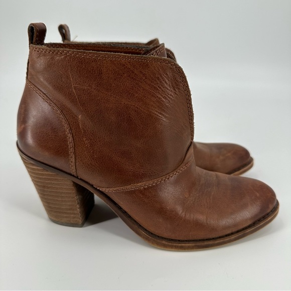 Lucky Brand Shoes - Lucky Brand Womens Distressed Brown Leather Ankle Wooden Heel Boots Sz 7.5 39.5